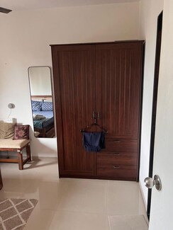 2 BHK Apartment For Rent in Suryoday CHS Goregoan