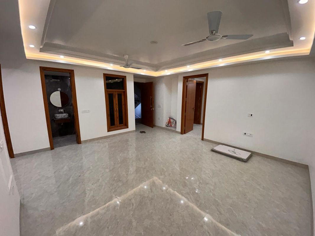 3 BHK + Servant Room,Extra Room Apartment For Rent in Chattarpur