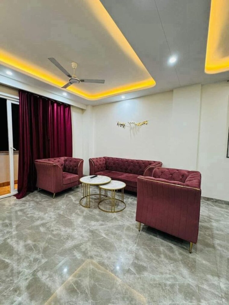 Living Room, medi city 3 Bedroom 160 Sq.Yd. Builder Floor In Medi City Gurgaon 10326015