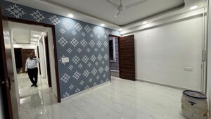 Room in 3 BHK Apartment at Chattarpur – for Rent
