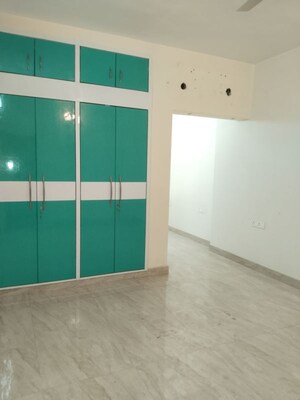 Room in 3 BHK Builder Floor at Sarita Vihar – for Sale