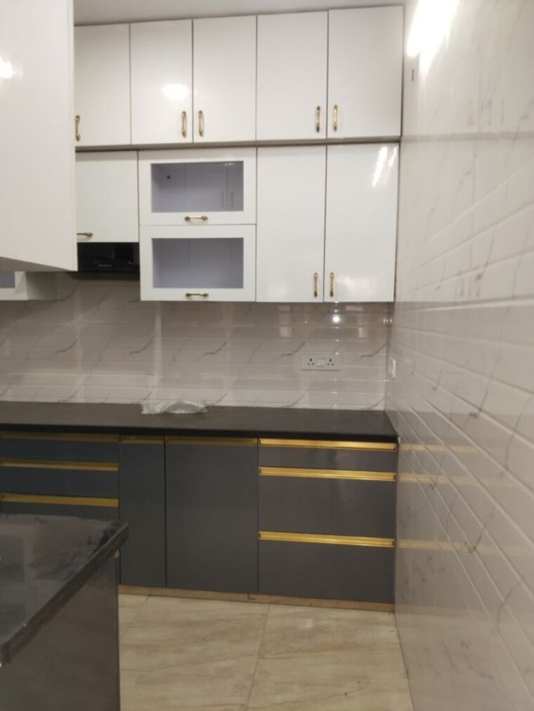 Kitchen, sarita vihar 3 Bedroom 1800 Sq.Ft. Builder Floor In Sarita Vihar Delhi 10326005