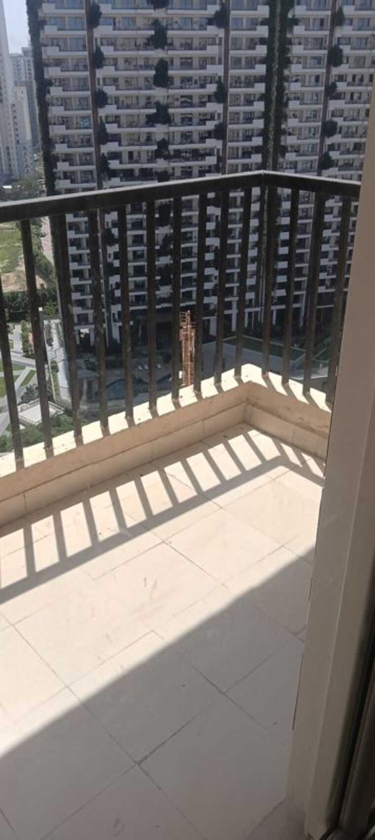 Balcony, amrapali-heartbeat-city 3.5 Bedroom 2125 Sq.Ft. Apartment In Sector 107 Noida 10326027