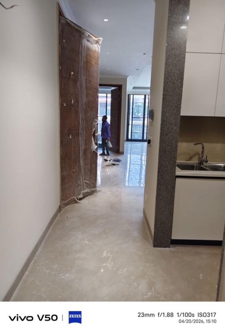 Room, greater kailash i 3 Bedroom 208 Sq.Yd. Builder Floor In Greater Kailash I Delhi 10326034