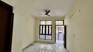 Room in 2 BHK Villa at Xu Iii Greater Noida – for Rent