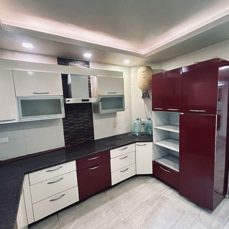 Kitchen, mayur vihar 4 Bedroom 1510 Sq.Ft. Apartment In Mayur Vihar Delhi 10263012