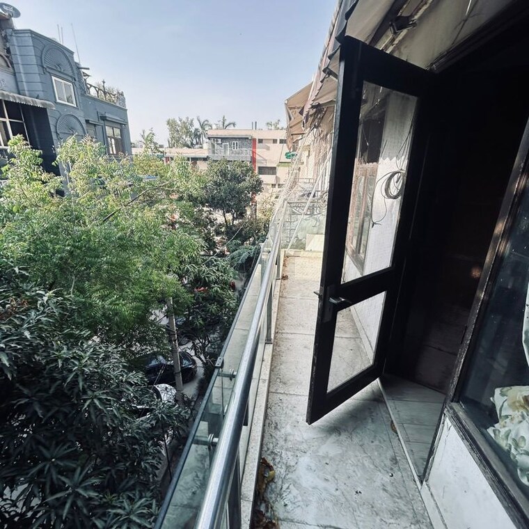 Balcony, mayur vihar 4 Bedroom 1510 Sq.Ft. Apartment In Mayur Vihar Delhi 10263012