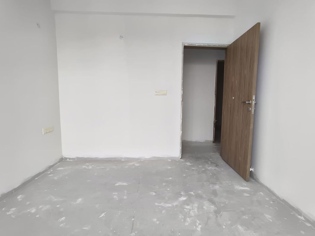 3 BHK + Extra Room Apartment For Rent in Chandak 34 Park Estate