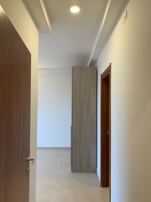 Room in 3 BHK Apartment at Bhartiya Nikoo Homes, Thanisandra Main Road – for Rent