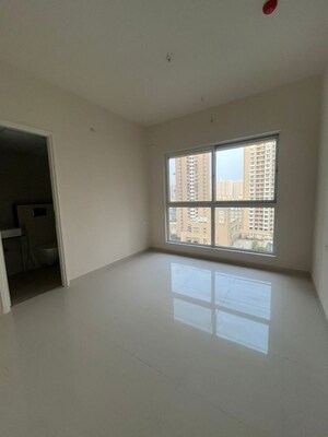 Room in 2 BHK Apartment at Godrej Green Cove, Mahalunge – for Rent