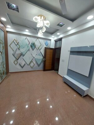 Room in 3 BHK Builder Floor at Krishna Kunj Apartments Noida, Sector 73 – for Sale
