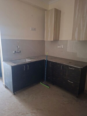 Kitchen in 1 BHK Builder Floor at Ashu Apartment, Sector 49 – for Rent