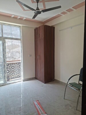 Room in 1 BHK Builder Floor at Ashu Apartment, Sector 49 – for Rent
