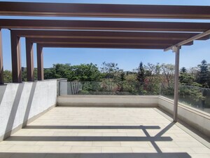 Balcony in 4 BHK Villa at Prestige Golfshire, Nandi Hills – for Rent