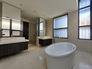 Bathroom in 4 BHK Villa at Prestige Golfshire, Nandi Hills – for Rent