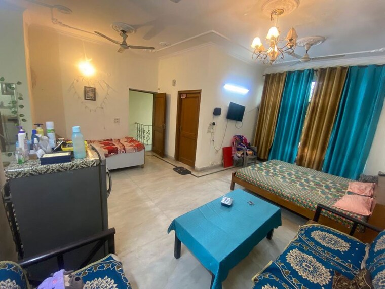 Living Room, rwa-apartments-sector-39 1 RK 750 Sq.Ft. Builder Floor In Sector 39 Noida 10326258