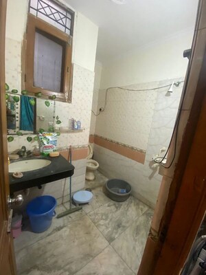 Bathroom in 1 RK Builder Floor at RWA Apartments Sector 39, Sector 39 – for Rent