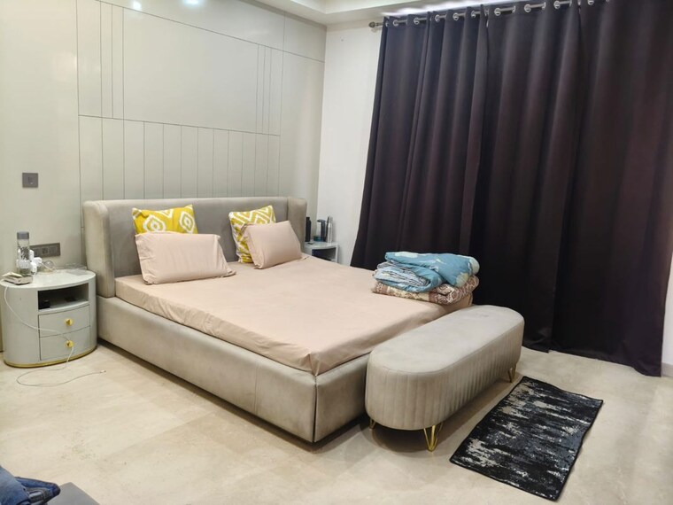 Bedroom, palam vihar 4 Bedroom 270 Sq.Yd. Builder Floor In Palam Vihar Gurgaon 10326260