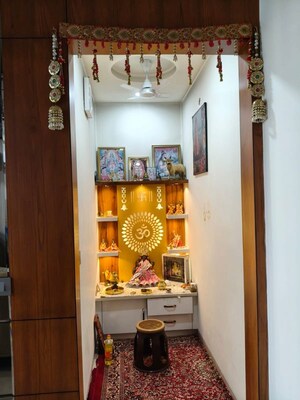 Furnished Amenities in 4 BHK Builder Floor at Palam Vihar – for Sale