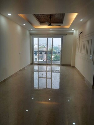 Room in 3 BHK Builder Floor at Wazirabad – for Rent