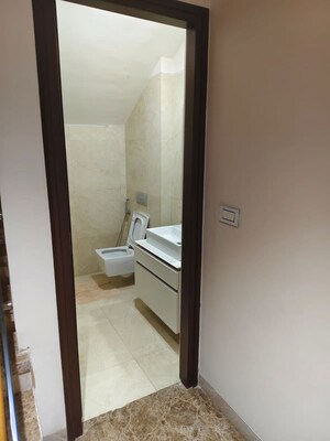 Bathroom in 5 BHK Apartment at Sri Sreenivasa Esmeralda Fortune, Kondapur – for Rent