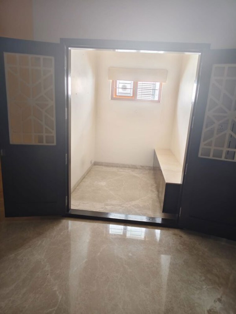 Room, sri-sreenivasa-esmeralda-fortune 5 Bedroom 6000 Sq.Ft. Apartment In Kondapur Hyderabad 10326269