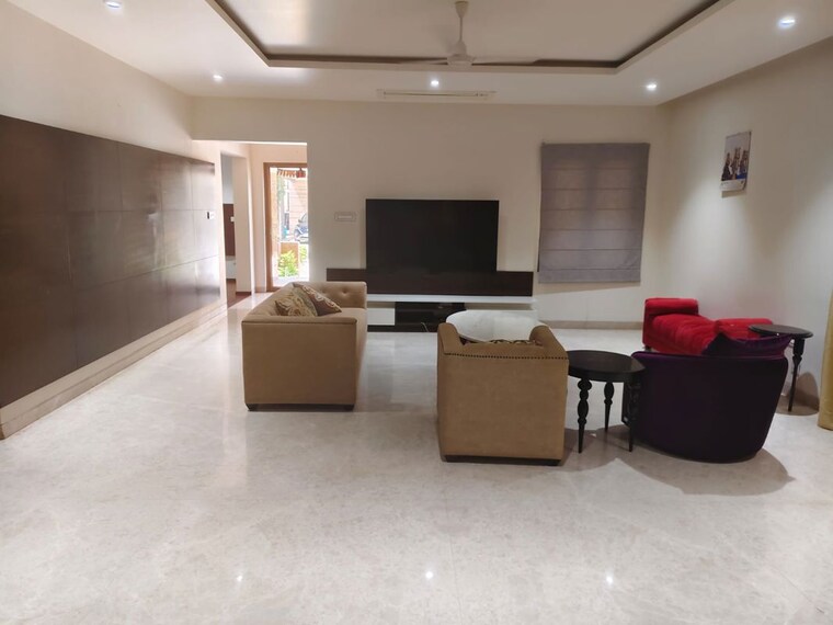 Living Room, sri-sreenivasa-esmeralda-fortune 5 Bedroom 6000 Sq.Ft. Apartment In Kondapur Hyderabad 10326269