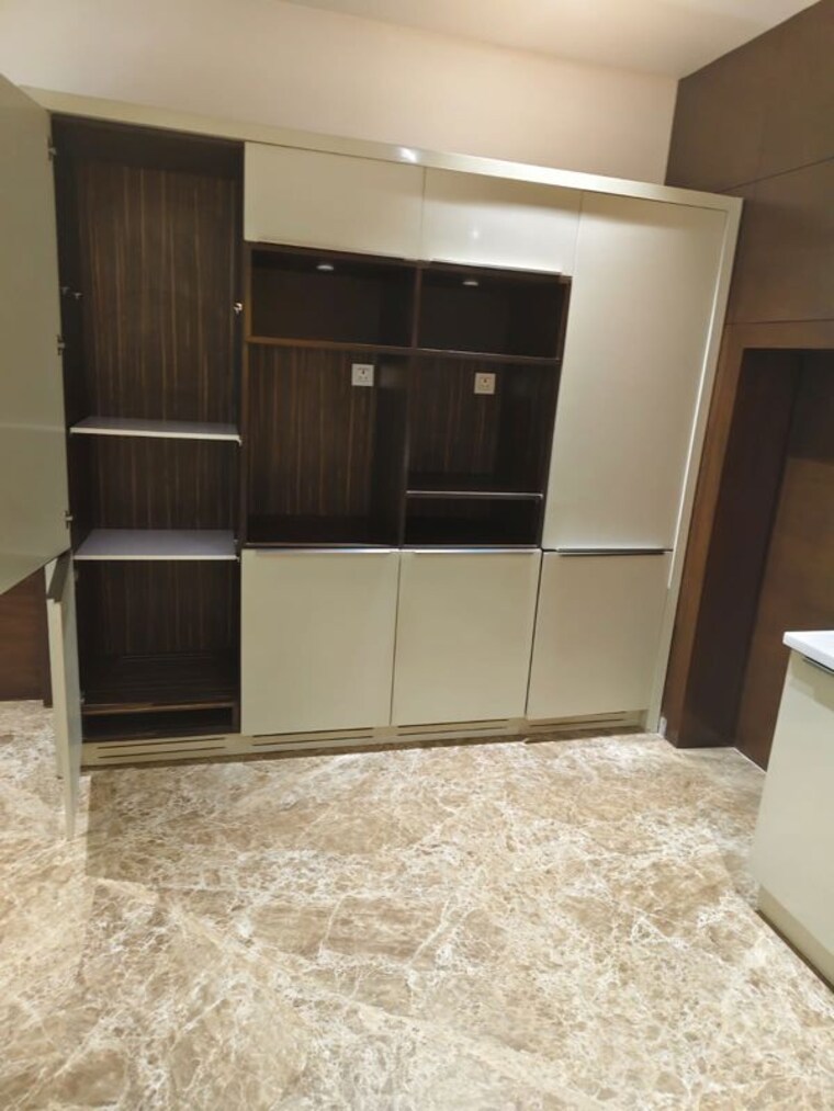 Room, sri-sreenivasa-esmeralda-fortune 5 Bedroom 6000 Sq.Ft. Apartment In Kondapur Hyderabad 10326269