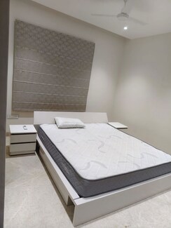 5 BHK + Pooja Room,Servant Room,Study Room,Extra Room,Store Room Apartment For Rent in Sri Sreenivasa Esmeralda Fortune