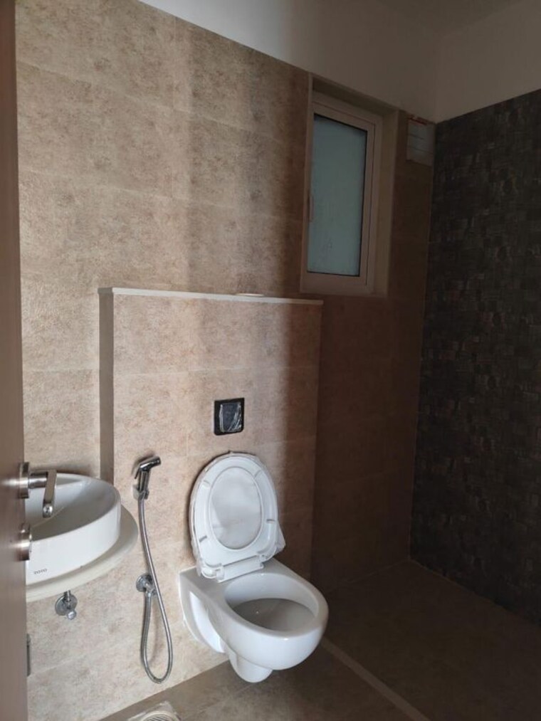 Bathroom, vtp-solitaire 2 Bedroom 781 Sq.Ft. Apartment In Baner Pune 10326296