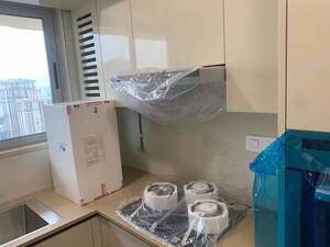 Team Area in 2 BHK Apartment at Hiranandani Highland, Powai – for Sale