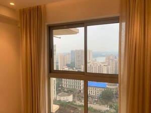 Room in 2 BHK Apartment at Hiranandani Highland, Powai – for Sale