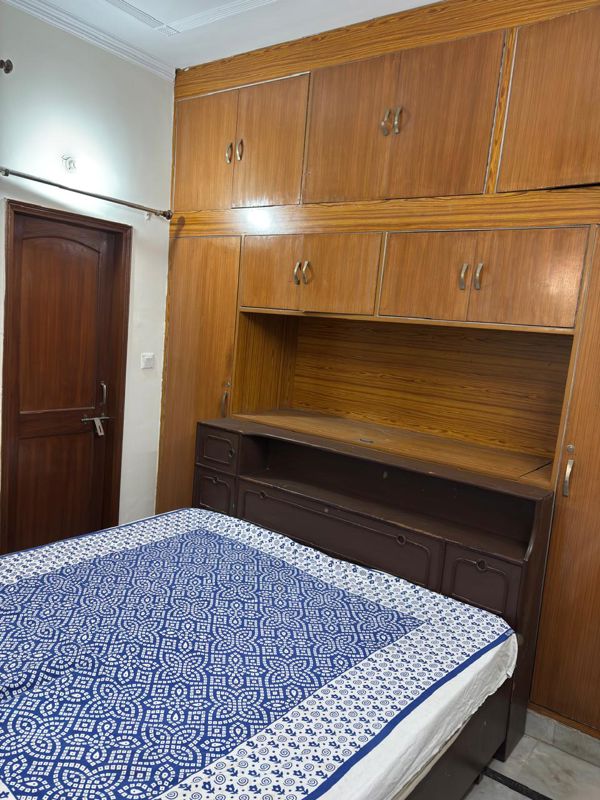 2 BHK + Pooja Room Builder Floor For Rent in Sector 39