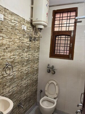 Bathroom in 2 BHK Builder Floor at Sector 39 – for Rent