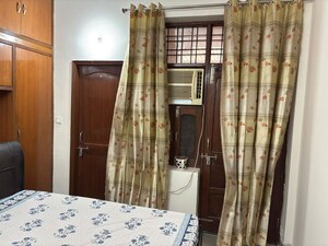 Balcony in 2 BHK Builder Floor at Sector 39 – for Rent