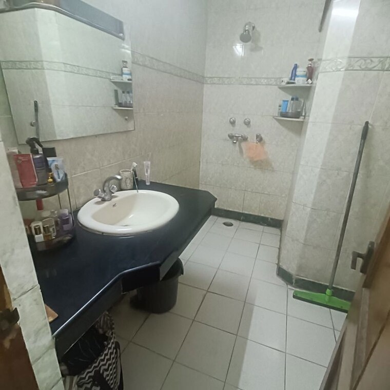 Bathroom, sector 39 2 Bedroom 1500 Sq.Ft. Builder Floor In Sector 39 Gurgaon 10326350