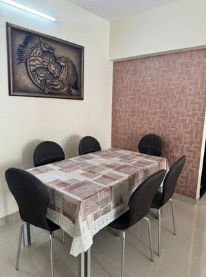 Team Area in 2 BHK Apartment at La Classic, Malad West – for Rent
