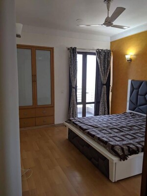 Bedroom in 3.5 BHK Apartment at Unitech Fresco, Sector 50 – for Sale