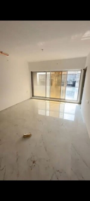 Room in 4 BHK Apartment at LK Umang Heights, Andheri West – for Rent