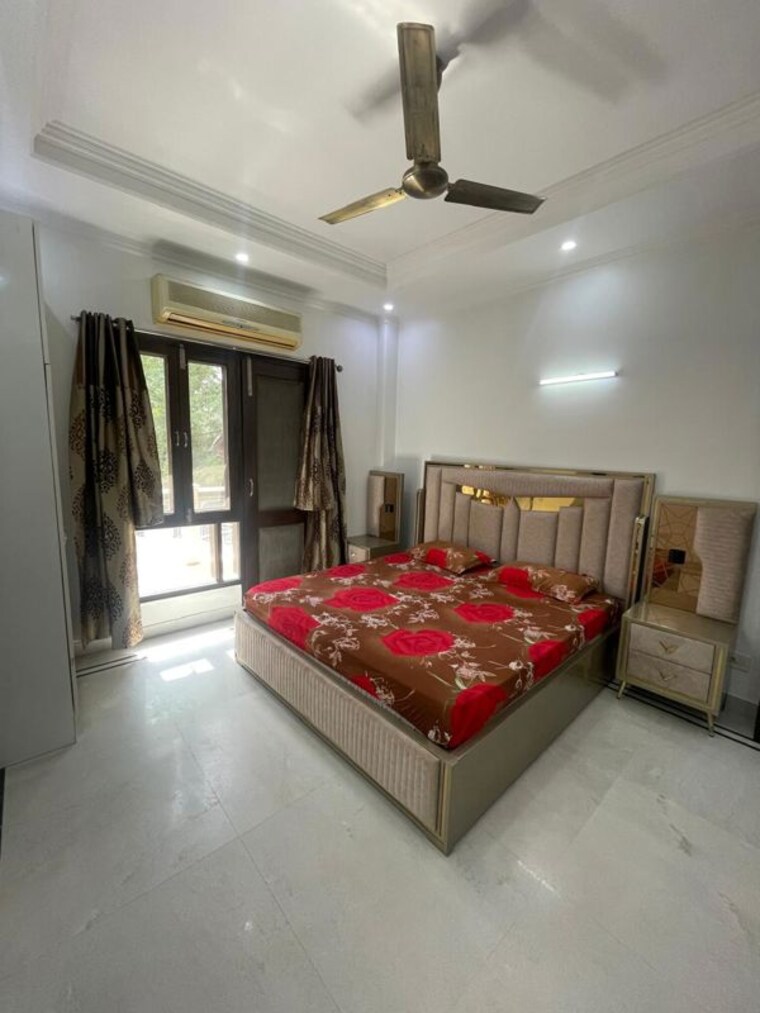 Bedroom, chittaranjan park 4 Bedroom 3000 Sq.Ft. Builder Floor In Chittaranjan Park Delhi 10326404