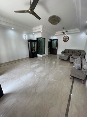 4 BHK Builder Floor For Rent in Chittaranjan Park