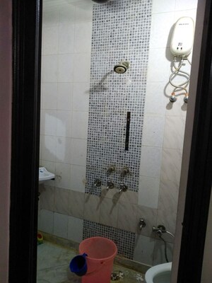 Bathroom in 1 BHK Builder Floor at Lajpat Nagar 4 – for Rent
