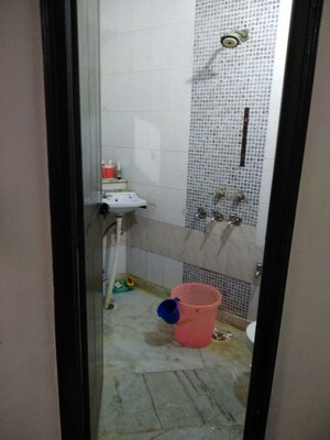 Bathroom in 1 BHK Builder Floor at Lajpat Nagar 4 – for Rent