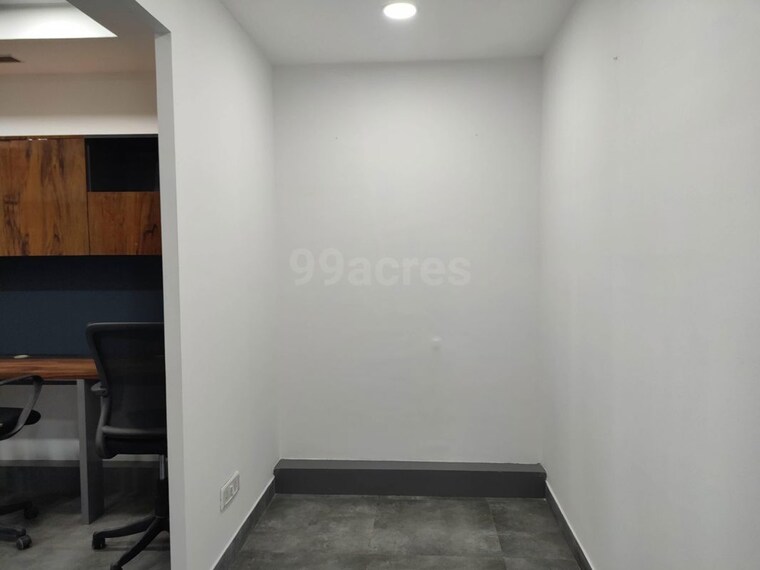 undefined, emaar-emerald-plaza Commercial Office Space 640 Sq.Ft. In Sector 65 Gurgaon 10326599