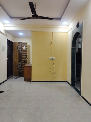 Room in 1 BHK Apartment at Raj Park CHS, Kalwa – for Rent