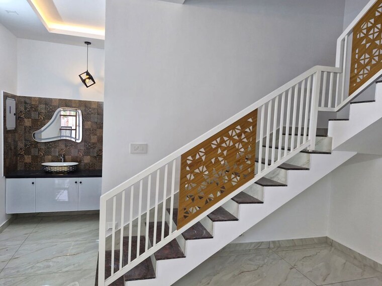 Balcony, mannuthy 5 Bedroom 2100 Sq.Ft. Villa In Mannuthy Thrissur 10326613