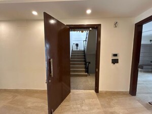 Room in 4 BHK Builder Floor at Sushant Lok Iii – for Sale