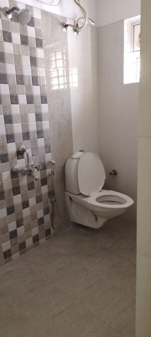Bathroom in 2 BHK Apartment at Cambridge Layout – for Rent