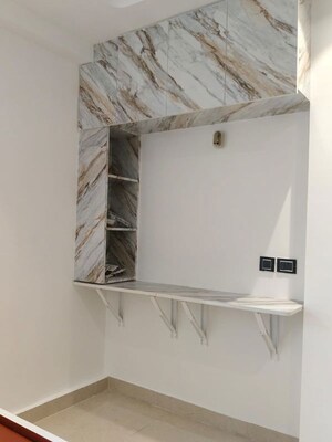 Room in 2 BHK Apartment at Signature Global City 63A, Sector 63a – for Rent