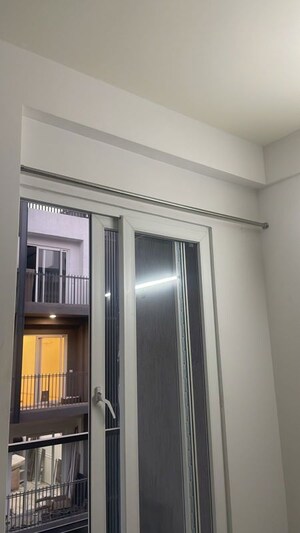 Building Lobby in 2.5 BHK Apartment at Smart World Orchard, Sector 61 – for Rent